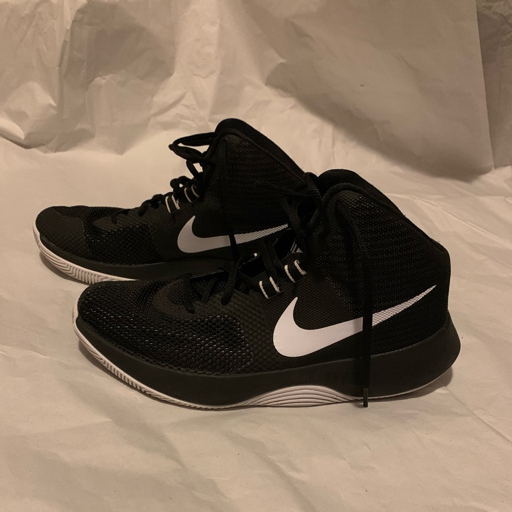 Nike Air Precision Women’s Basketball Shoe